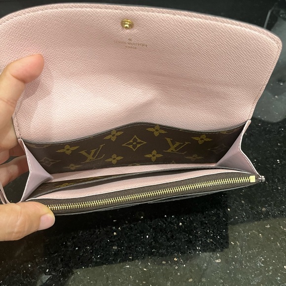 AUTHENTIC Louis Vuitton Emilie Wallet - Picture 4 of 4
